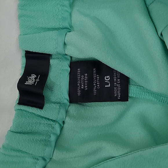 Mossimo Mint Shorts - Picture 2 of 3